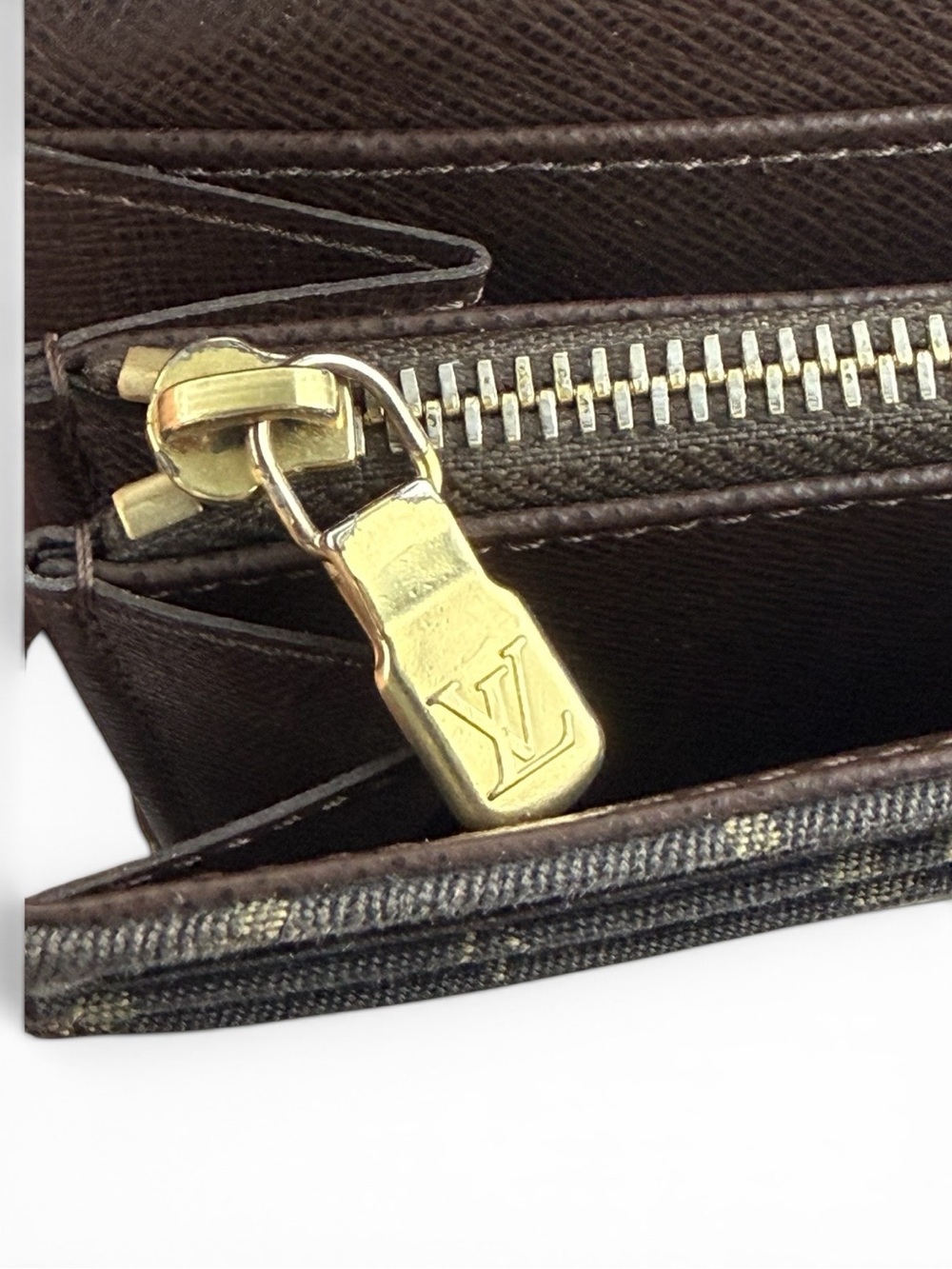 Louis Vuitton Monogram Canvas Long Wallet - Picture 9 of 12